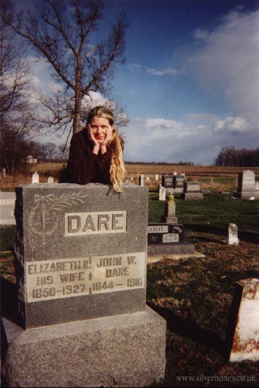 Charlotte in Graveyard